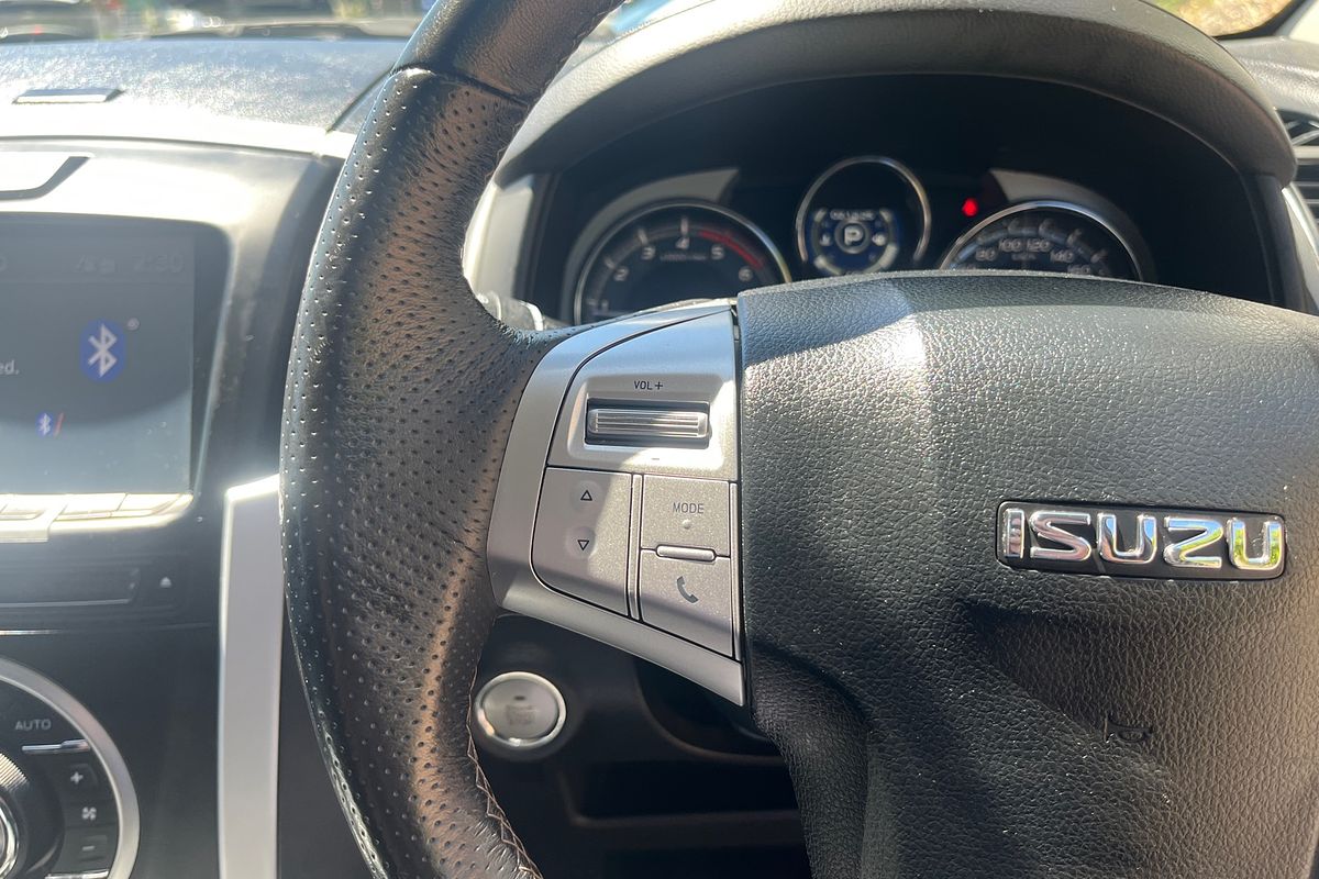 2021 Isuzu MU-X LS-T