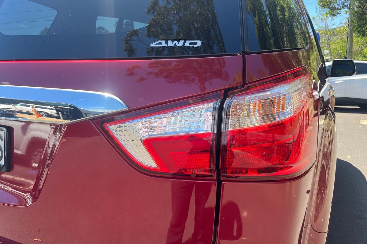 2021 Isuzu MU-X LS-T