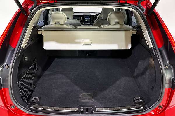 2023 Volvo XC60 Plus B5