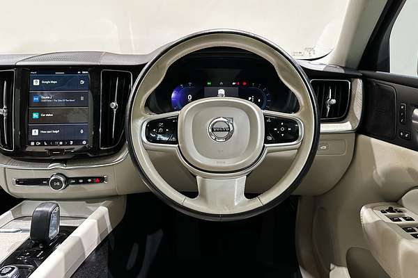 2023 Volvo XC60 Plus B5