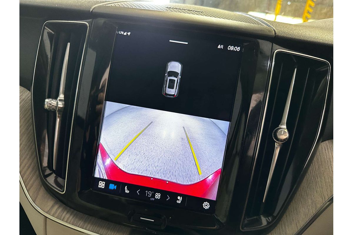 2023 Volvo XC60 Plus B5