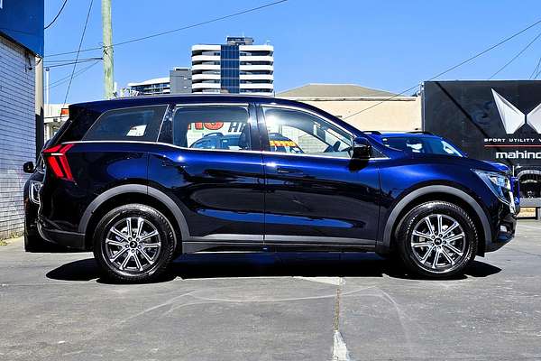 2025 Mahindra XUV700 AX7L