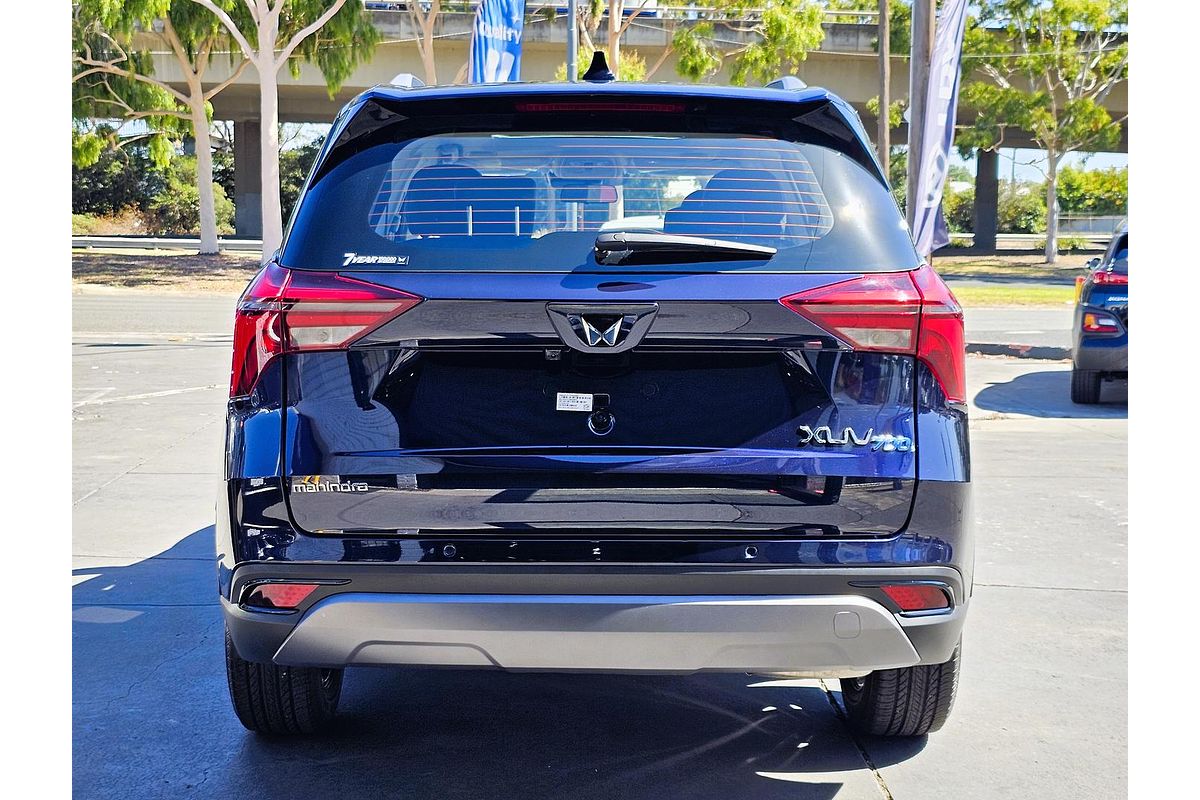 2025 Mahindra XUV700 AX7L