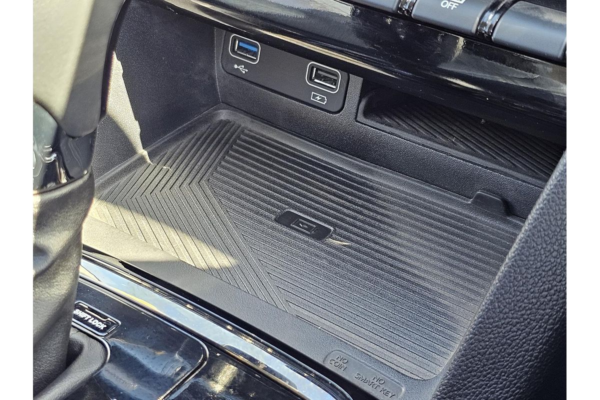 2025 Mahindra XUV700 AX7L