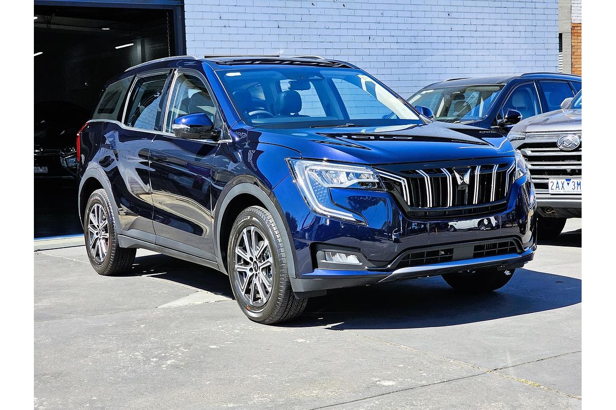 2025 Mahindra XUV700 AX7L