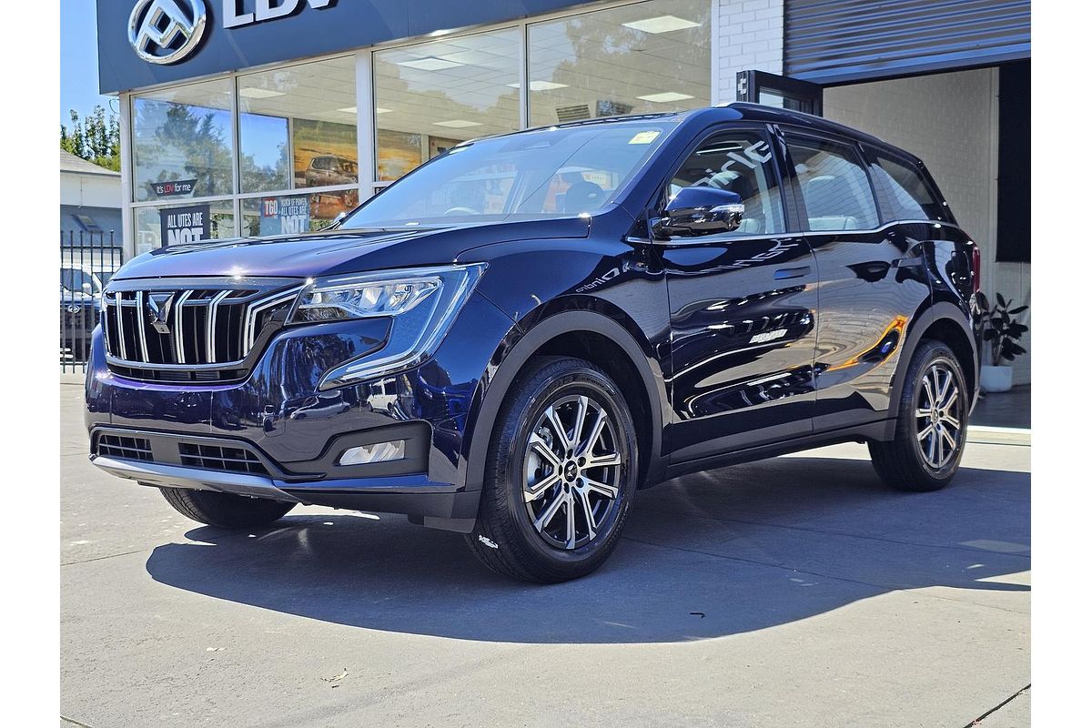 2025 Mahindra XUV700 AX7L