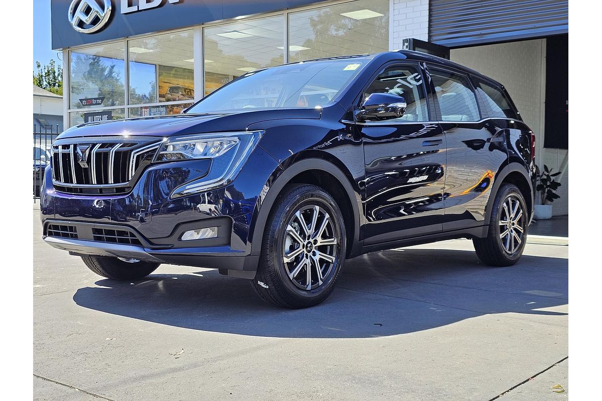 2025 Mahindra XUV700 AX7L