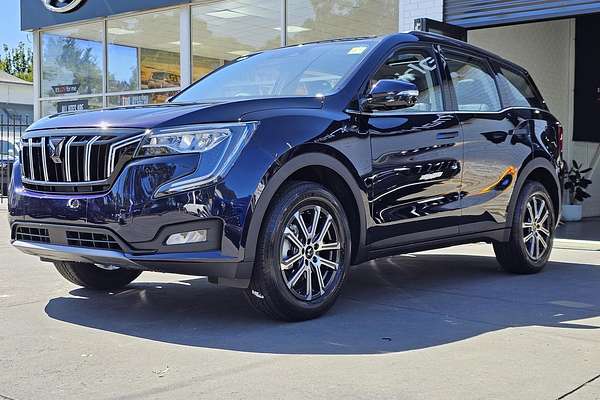 2025 Mahindra XUV700 AX7L