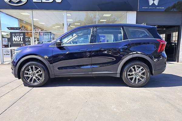 2025 Mahindra XUV700 AX7L