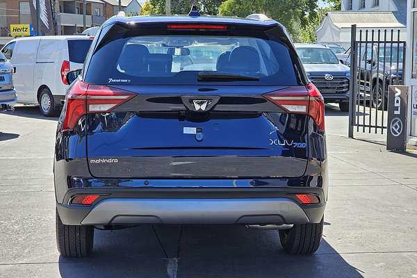 2025 Mahindra XUV700 AX7L