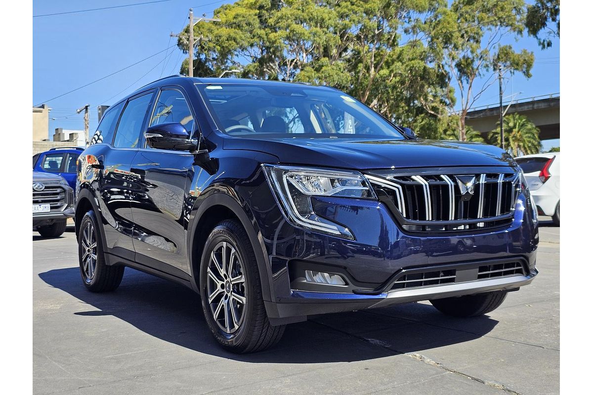 2025 Mahindra XUV700 AX7L