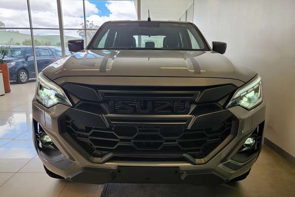 2025 Isuzu D-MAX BLADE 4X4