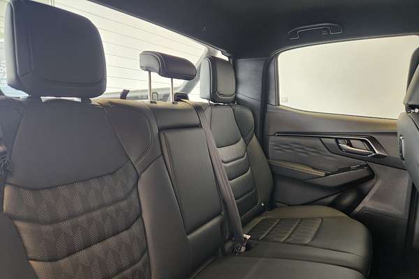 2025 Isuzu D-MAX BLADE 4X4