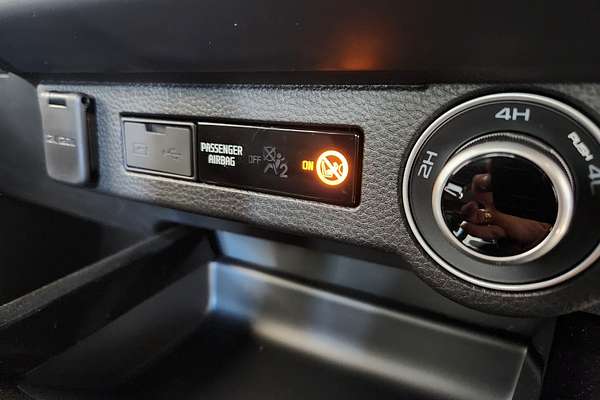 2025 Isuzu D-MAX BLADE 4X4