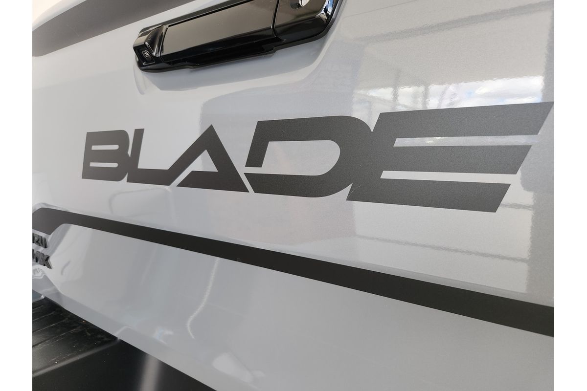 2025 Isuzu D-MAX BLADE 4X4