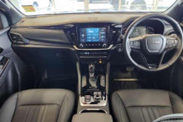 2025 Isuzu MU-X LS-T