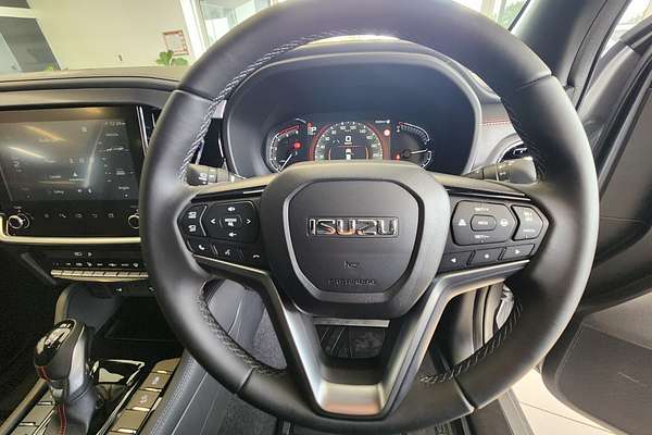 2025 Isuzu MU-X X-TERRAIN