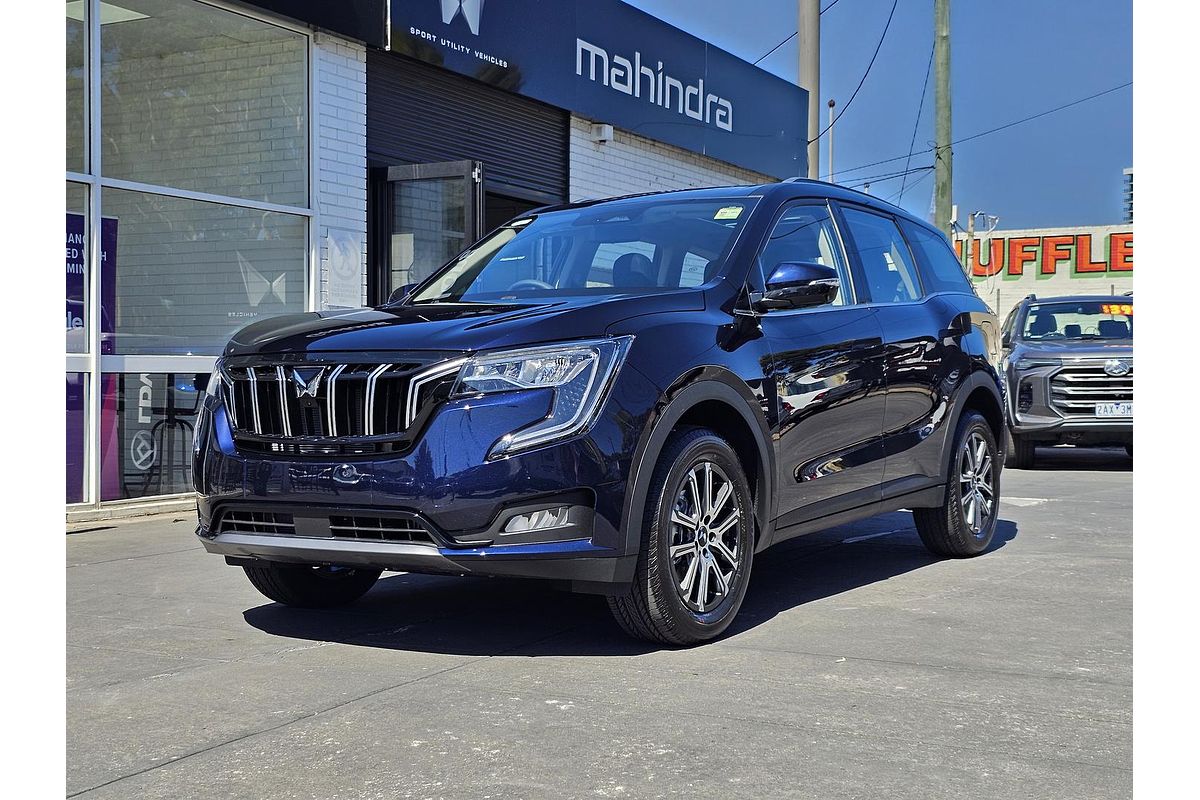 2025 Mahindra XUV700 AX7L