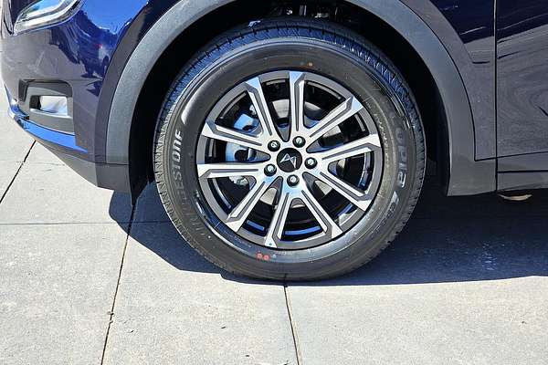 2025 Mahindra XUV700 AX7L