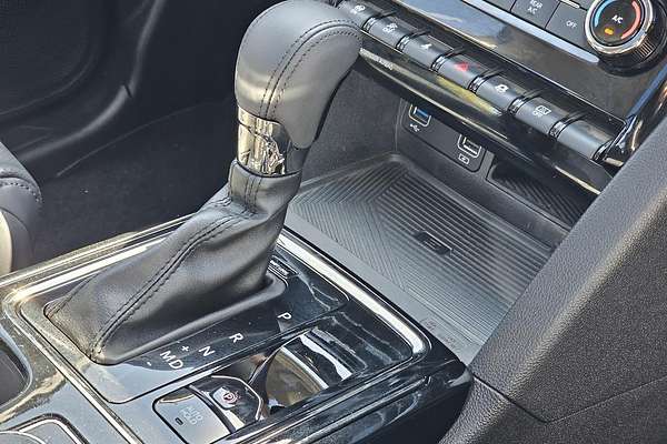 2025 Mahindra XUV700 AX7L