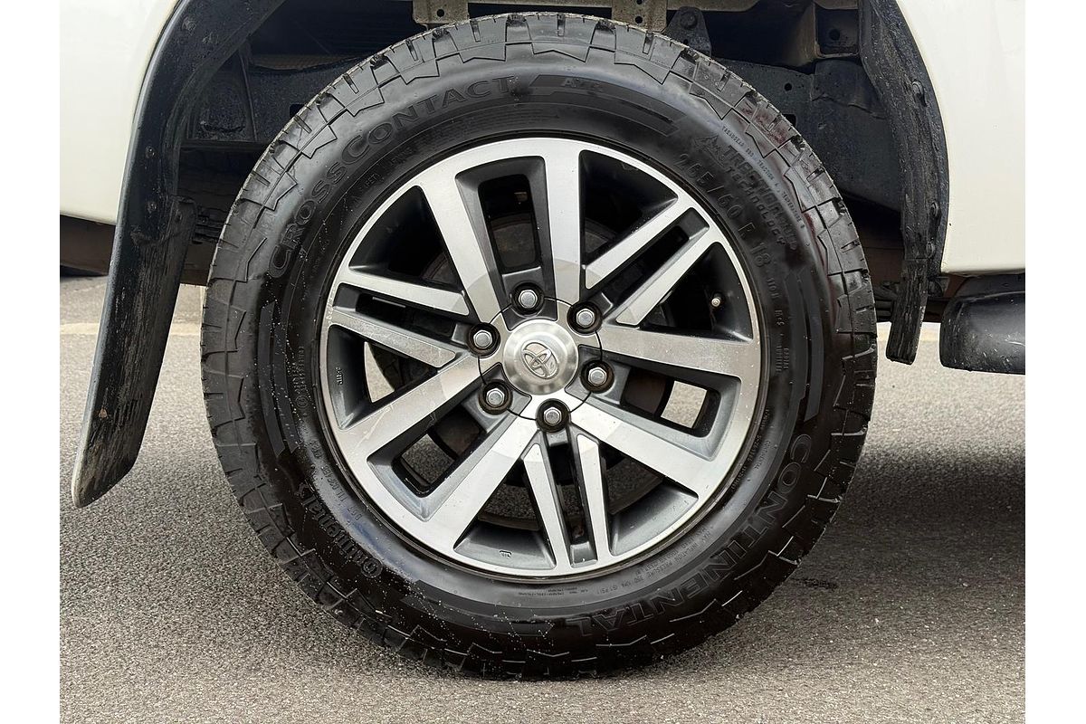 2020 Toyota Hilux SR5 GUN126R 4X4