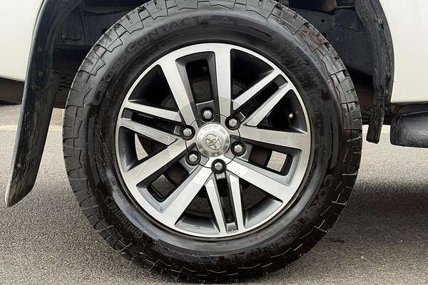 2020 Toyota Hilux SR5 GUN126R 4X4