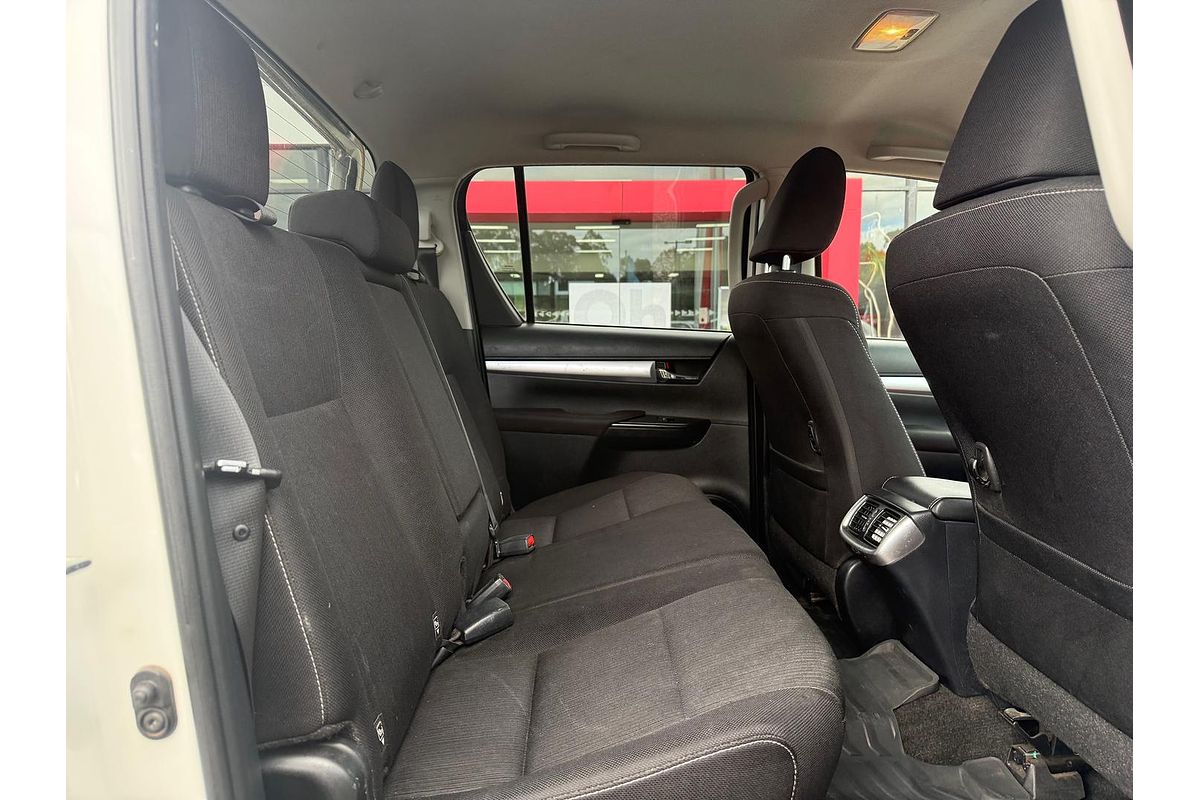 2020 Toyota Hilux SR5 GUN126R 4X4