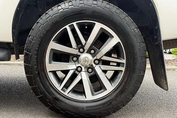 2020 Toyota Hilux SR5 GUN126R 4X4