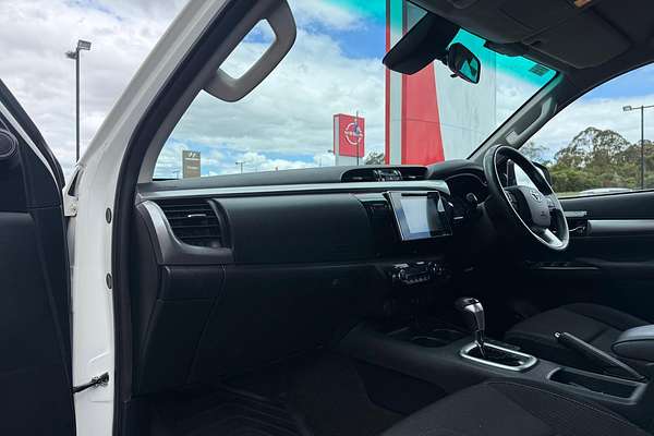 2020 Toyota Hilux SR5 GUN126R 4X4