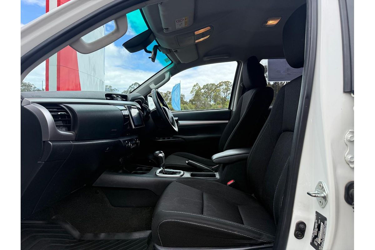 2020 Toyota Hilux SR5 GUN126R 4X4