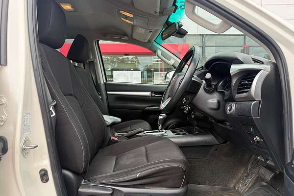 2020 Toyota Hilux SR5 GUN126R 4X4