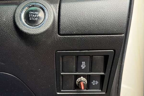 2020 Toyota Hilux SR5 GUN126R 4X4