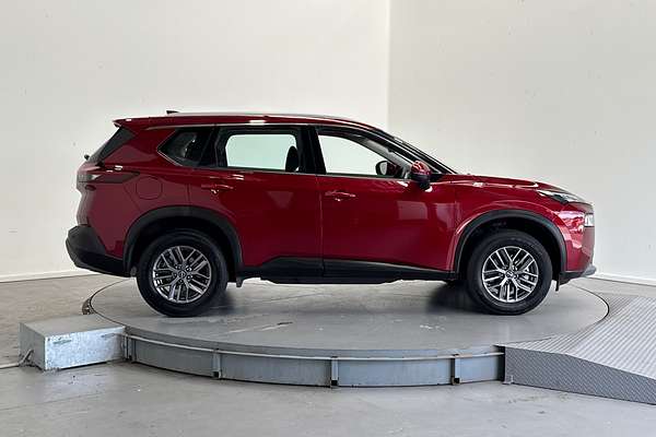 2024 Nissan X-TRAIL ST T33