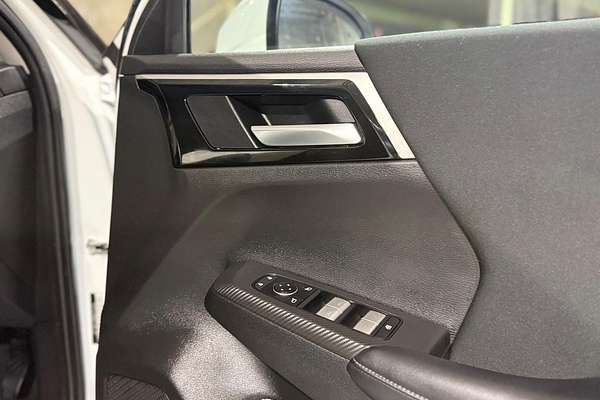 2023 Mitsubishi Outlander ES ZM