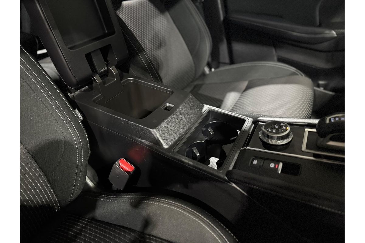 2023 Mitsubishi Outlander ES ZM