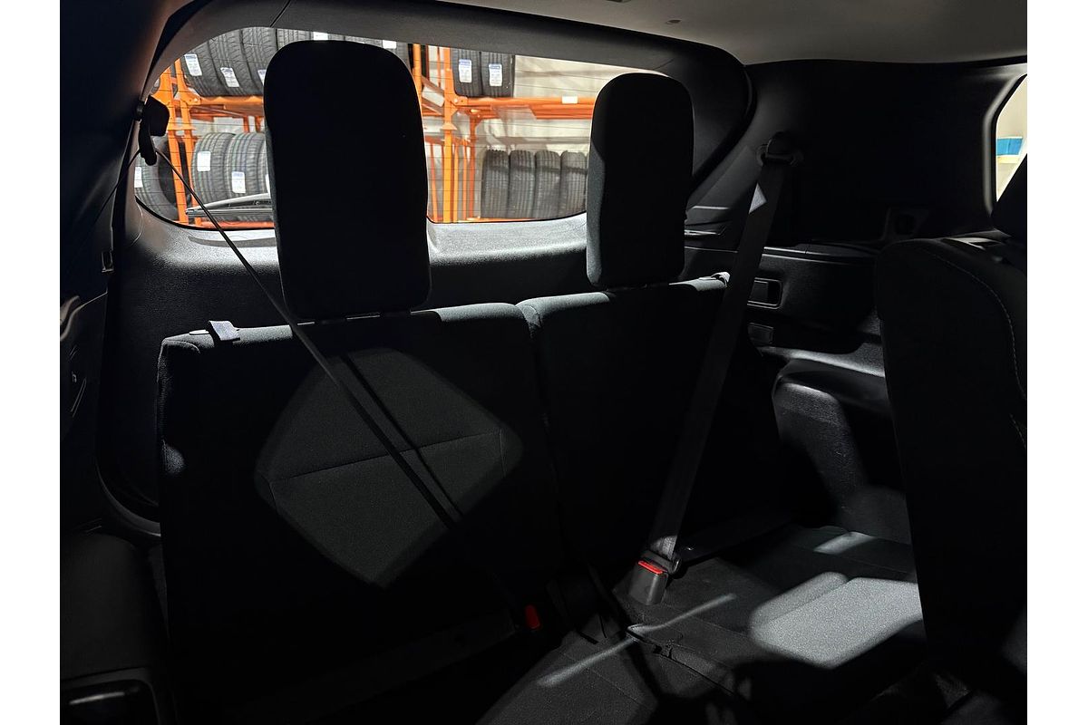 2023 Mitsubishi Outlander ES ZM