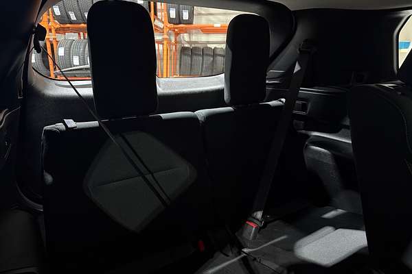 2023 Mitsubishi Outlander ES ZM