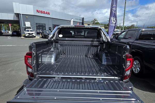 2025 Nissan Navara ST D23 4X4