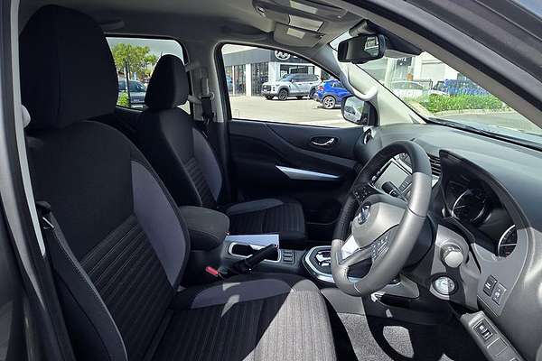 2025 Nissan Navara ST D23 4X4