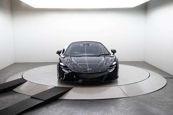 2024 McLaren Artura P16