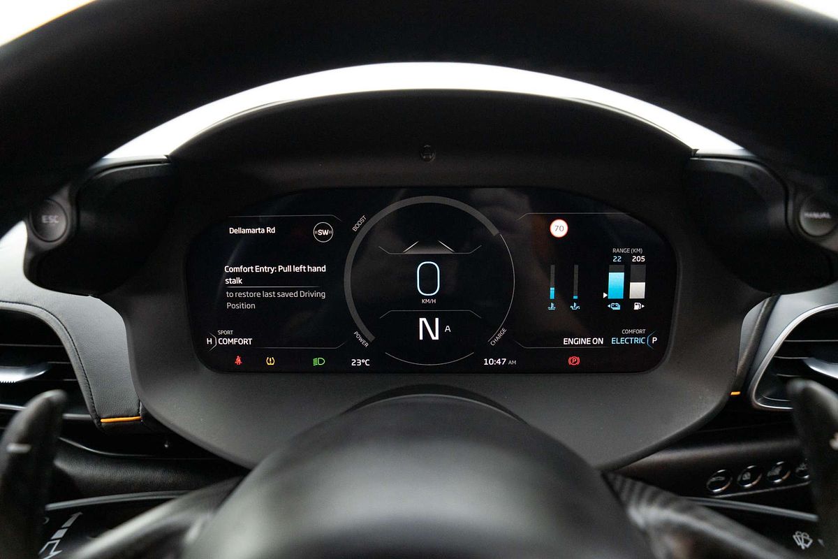 2024 McLaren Artura P16