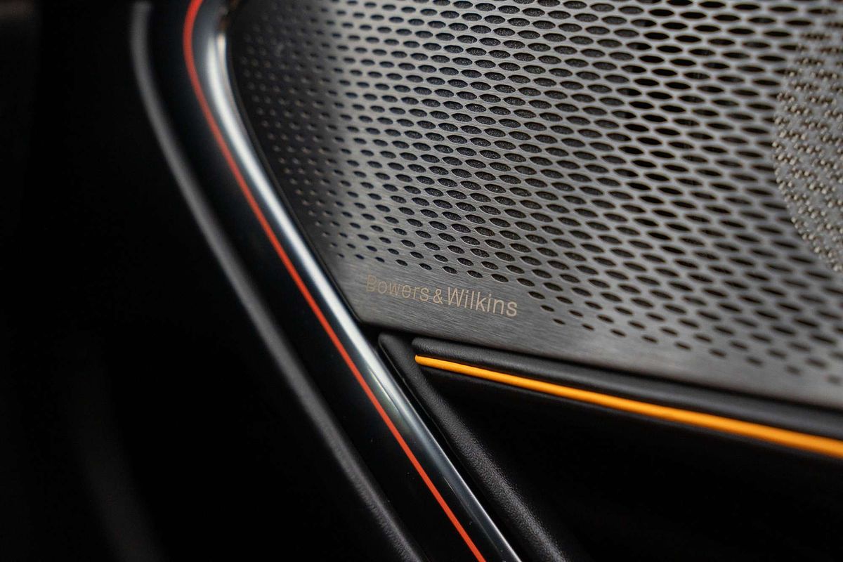 2024 McLaren Artura P16