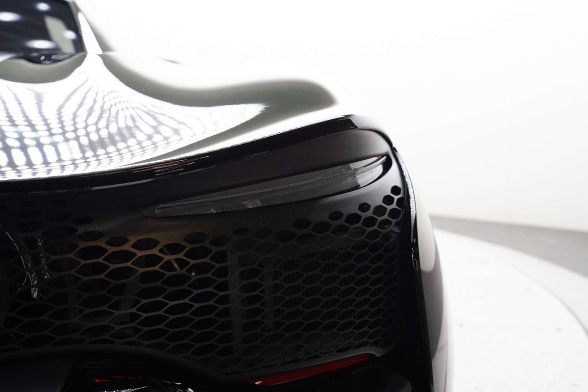 2024 McLaren Artura P16