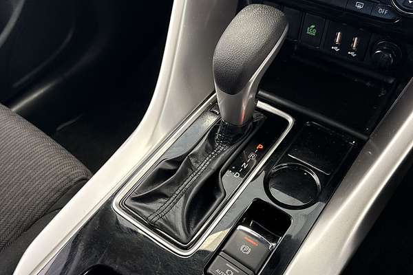 2024 Mitsubishi Eclipse Cross LS YB