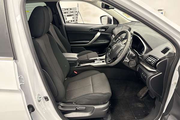 2024 Mitsubishi Eclipse Cross LS YB