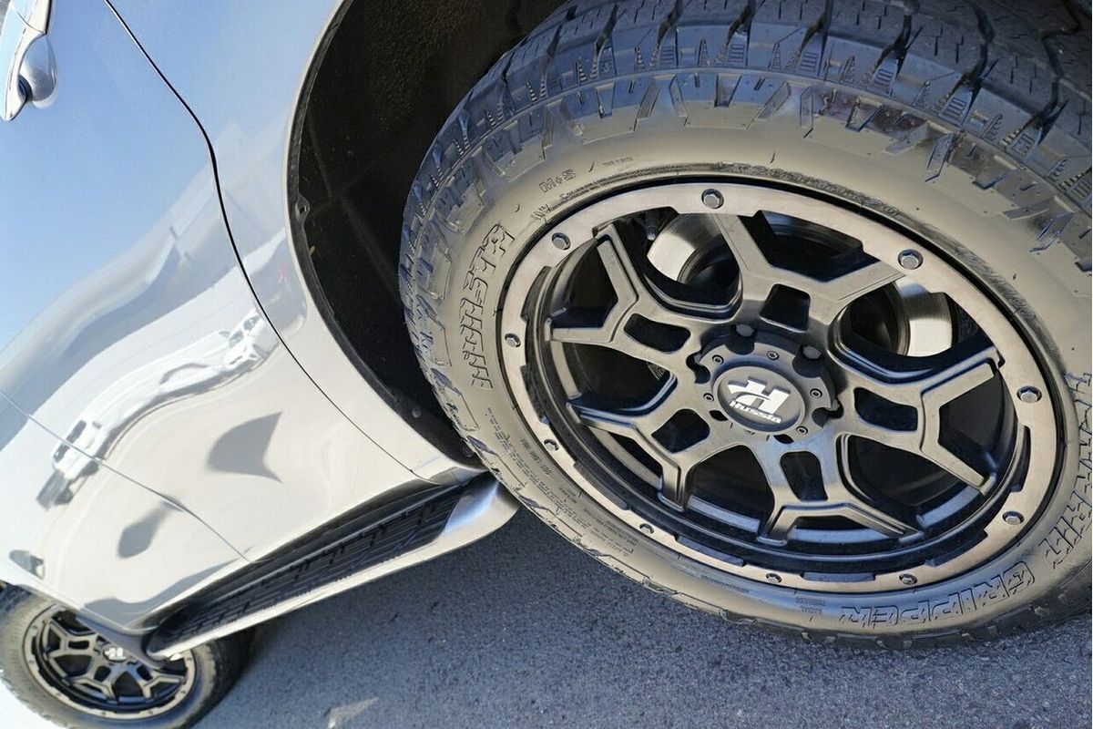 2024 Nissan Patrol Ti-L Y62