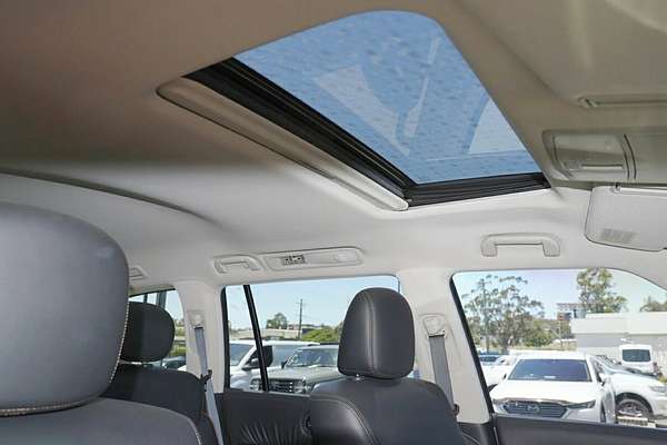 2024 Nissan Patrol Ti-L Y62