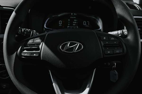 2025 Hyundai Venue  QX.V5