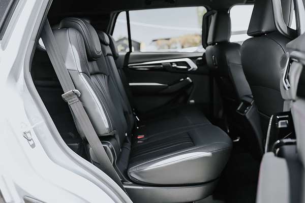 2025 Isuzu MU-X X-TERRAIN