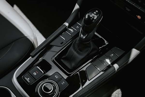 2025 Isuzu MU-X X-TERRAIN